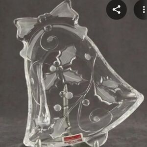 Season's Holly Collection Glass Bell Dish